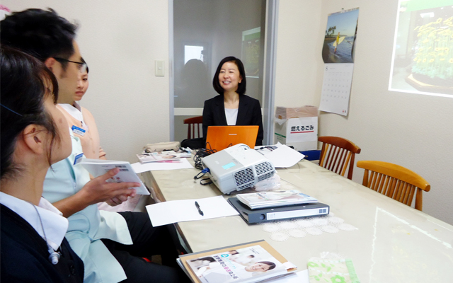 徳島県鳴門市 とみなが歯科医院｜新人研修を行いました