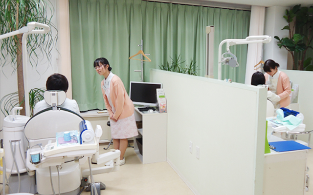 徳島県鳴門市 とみなが歯科医院｜スタッフのスキルアップ