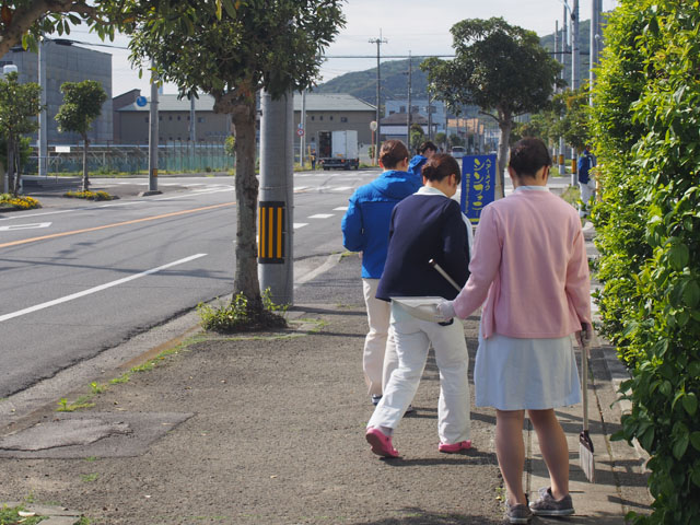 徳島県鳴門市 とみなが歯科医院｜今日は地域清掃の日です。