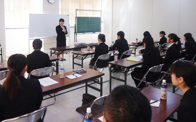 徳島県鳴門市 とみなが歯科医院｜入局式を行いました