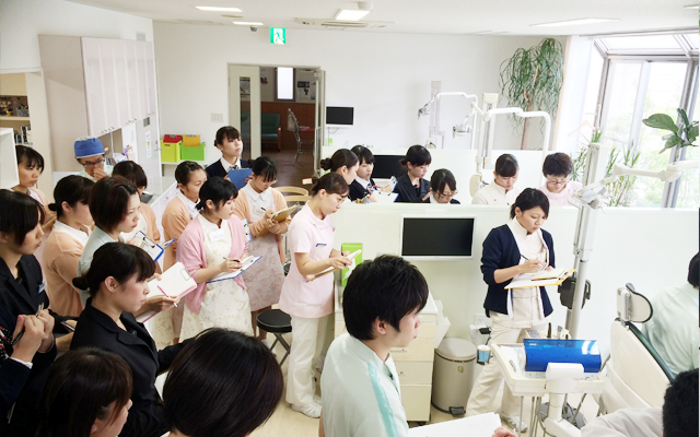 徳島県鳴門市 とみなが歯科医院｜EMAT勉強会を開催しました